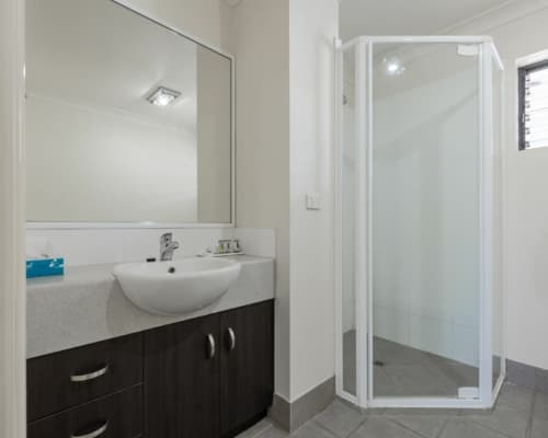 Ensuite Bathroom Dalby Fairway